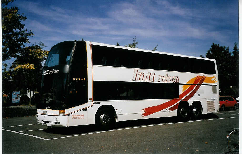 (063'420) - L�di, Uetendorf - BE 31'790 - Scania/Noge am 17. September 2003 in Thun, Seestrasse
