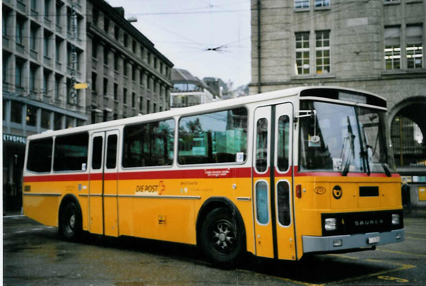 (063'813) - Schwizer, Goldach - Nr. 4/SG 50'508 - Saurer/T�scher am 9. Oktober 2003 beim Bahnhof St. Gallen