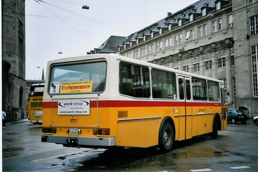 (063'828) - Schwizer, Goldach - Nr. 4/SG 50'508 - Saurer/T�scher am 9. Oktober 2003 beim Bahnhof St. Gallen