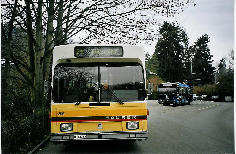 (065'116) - STI Thun - Nr. 52/BE 396'552 - Saurer/R&J am 6. Januar 2004 bei der Schiffl�ndte Thun