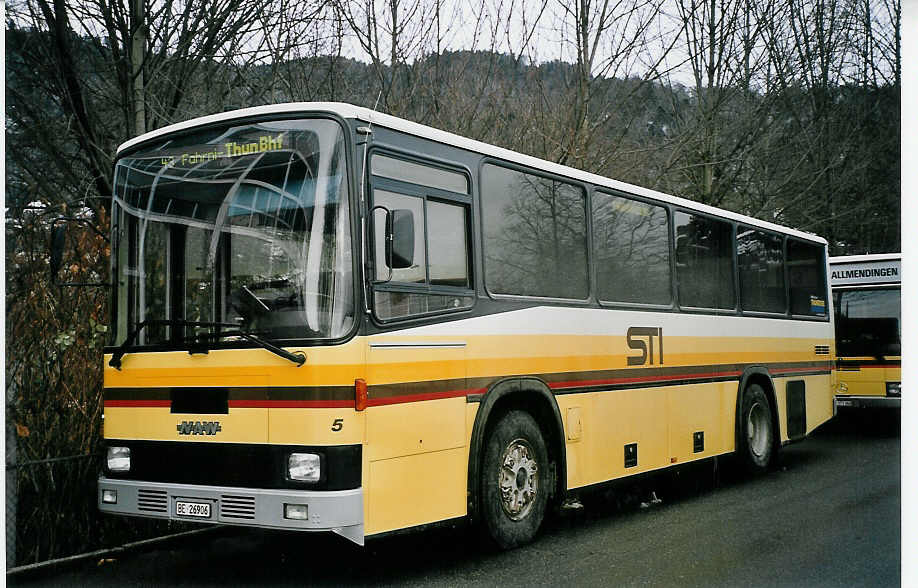 (065'118) - STI Thun - Nr. 5/BE 26'906 - NAW/R&J (ex ATGH Heiligenschwendi Nr. 5) am 15. Januar 2004 bei der Schiffl�ndte Thun