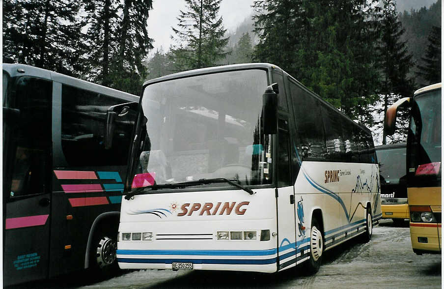 (065'333) - Spring, Schwenden - BE 250'255 - Dr�gm�ller am 7. Februar 2004 in Adelboden, Unter dem Birg