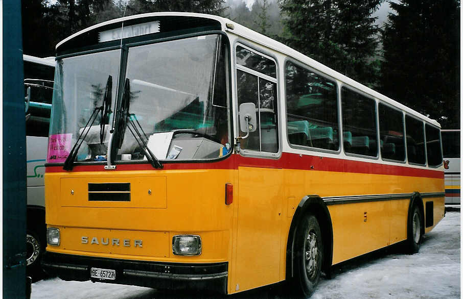 (065'401) - Selfors, Meiringen - BE 65'727 - Saurer/T�scher (ex P 24'236) am 7. Februar 2004 in Adelboden, Unter dem Birg