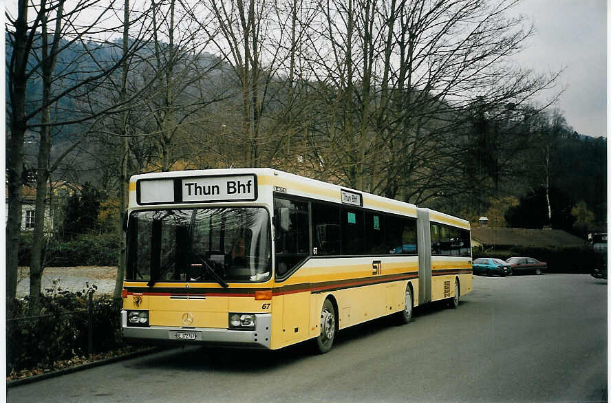 (065'633) - STI Thun - Nr. 67/BE 372'767 - Mercedes am 19. Februar 2004 bei der Schiffl�ndte Thun