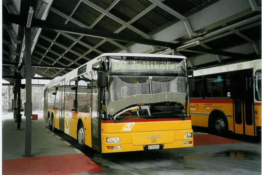 (066'006) - Steiner, Ortschwaben - Nr. 18/BE 509'929 - MAN am 8. M�rz 2004 in Bern, Postautostation