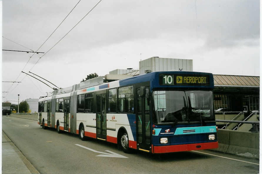 (066'211) - TPG Gen�ve - Nr. 721 - NAW/Hess Doppelgelenktrolleybus (ex Nr. 709) am 21. M�rz 2004 in Gen�ve, A�roport
