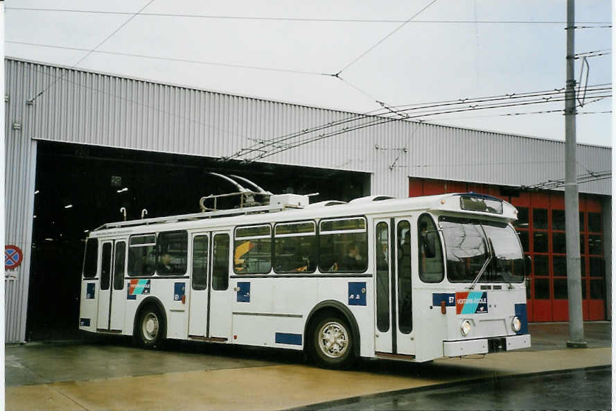 (066'319) - TPG Gen�ve (TL 706) - Nr. 57 - FBW/Hess Trolleybus (ex Nr. 786) am 21. M�rz 2004 in Gen�ve, D�p�t 
