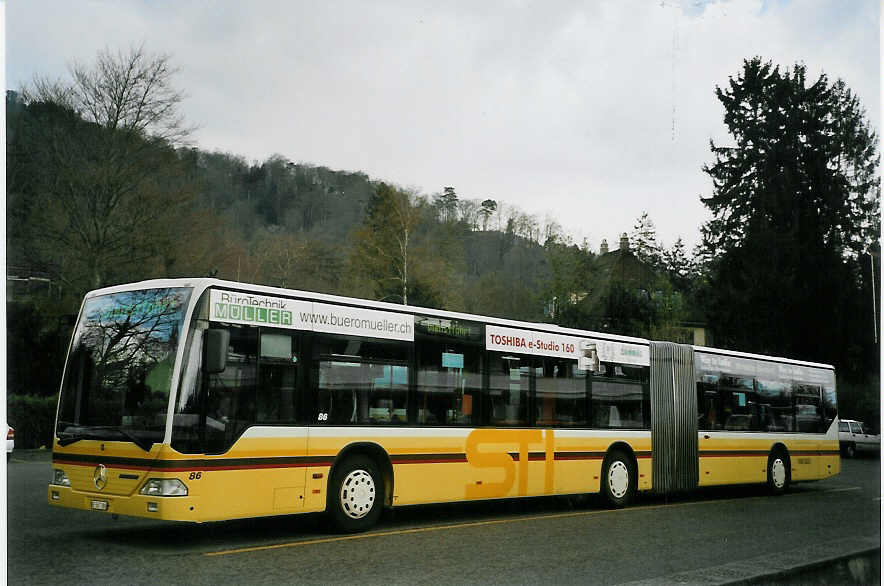 (066'427) - STI Thun - Nr. 86/BE 567'386 - Mercedes am 11. April 2004 bei der Schiffl�ndte Thun