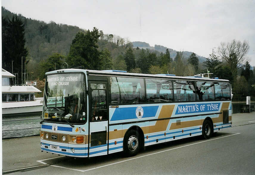 (066'433) - Aus England: Martin, Tysoe - C9 MOT - Van Hool am 13. April 2004 bei der Schiffl�ndte Thun