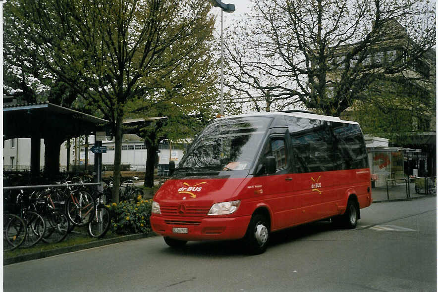 (066'536) - AAGK Koppigen - Nr. 13/BE 567'513 - Mercedes/Auw�rter am 19. April 2004 beim Bahnhof Burgdorf