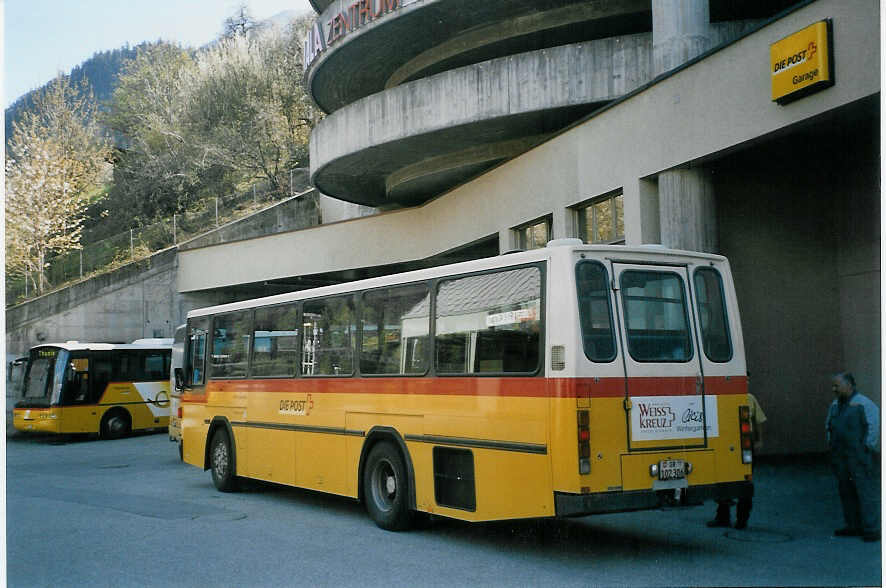 (066'717) - PostAuto Graub�nden - GR 102'306 - NAW/Hess (ex P 24'441) am 20. April 2004 in Thusis, Postautostation