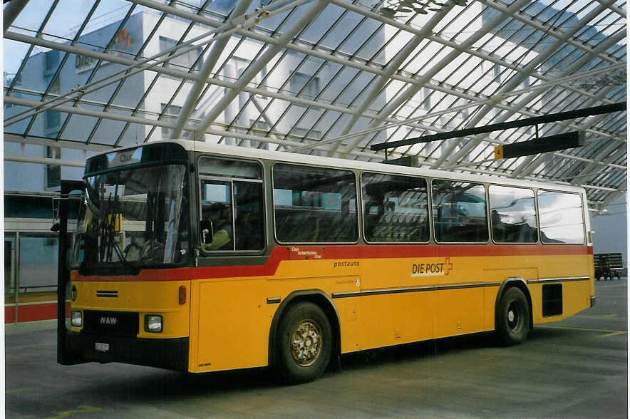 (066'736) - PostAuto Graub�nden - GR 102'371 - NAW/Hess (ex P 24'428) am 20. April 2004 in Chur, Postautostation