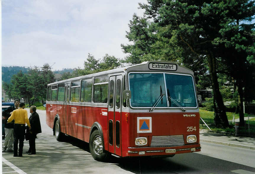 (067'125) - Zivilschutz, Winterthur - Nr. 254/ZH 508'416 - Volvo/T�scher (ex WV Winterthur Nr. 254) am 24. April 2004 in Winterthur, Gutschick