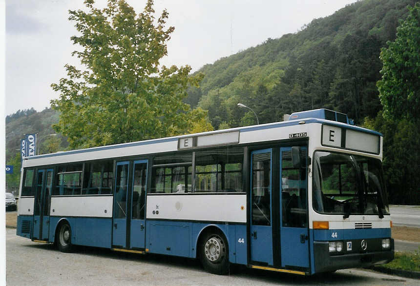 (067'515) - Maag, Kloten - Nr. 44 - Mercedes (ex VBZ Z�rich Nr. 658) am 13. Mai 2004 in Biel, BTR