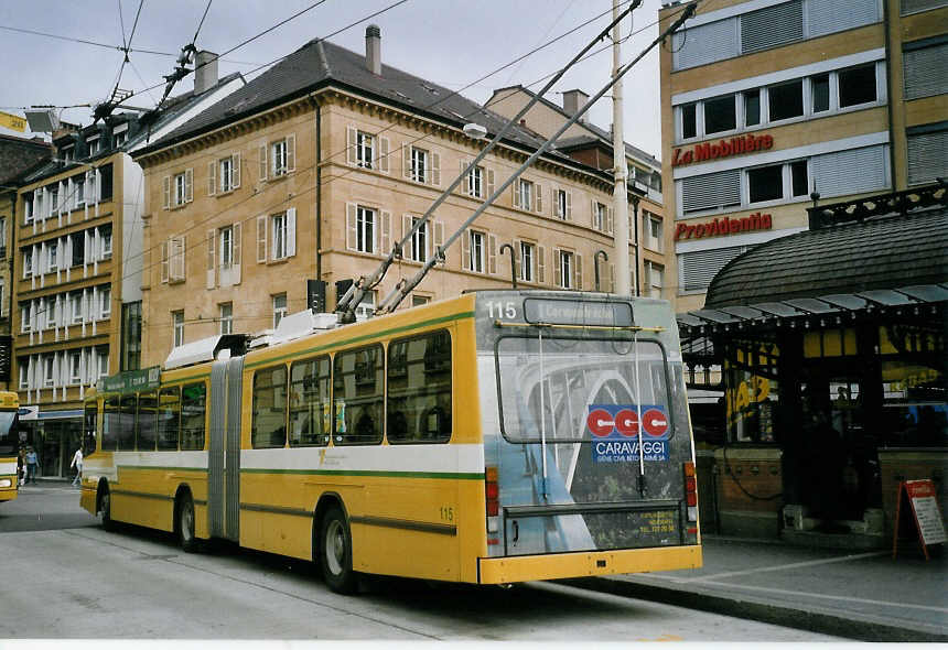 (067'634) - TN Neuch�tel - Nr. 115 - NAW/Hess Gelenktrolleybus am 22. Mai 2004 in Neuch�tel, Place Pury
