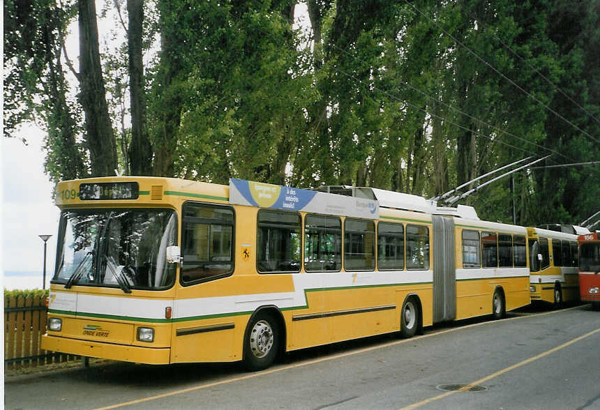 (067'704) - TN Neuch�tel - Nr. 109 - NAW/Hess Gelenktrolleybus am 22. Mai 2004 in Neuch�tel, D�p�t