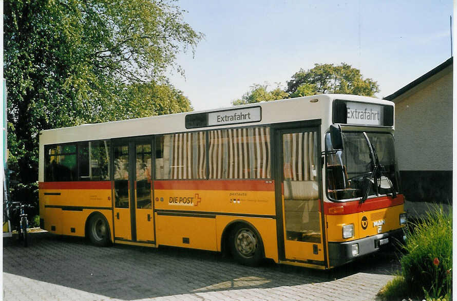 (068'123) - Trachsel, Hasle-R�egsau - BE 102'412 - MAN am 29. Mai 2004 in Hasle-R�egsau, Garage