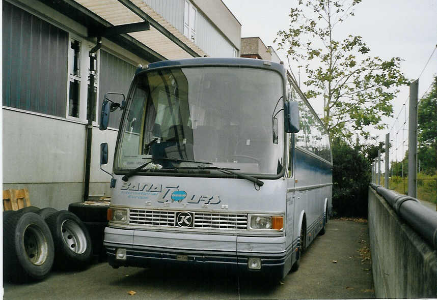 (068'420) - Bana Tours, Z�rich - Setra am 19. Juni 2004 in Kloten, EvoBus