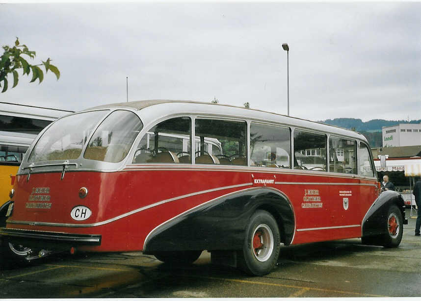 (068'521) - Meier, Gr�t - Nr. 12/ZH 27'216 - FBW/R&J (ex Wespe, Altst�tten; ex AFA Adelboden Nr. 12) am 19. Juni 2004 in Hinwil, AMP