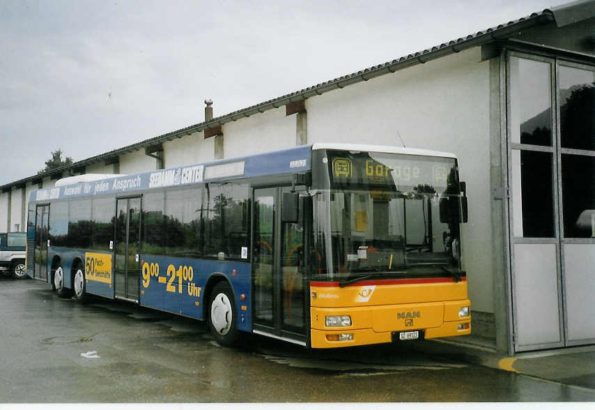 (068'618) - Schuler, Feusisberg - SZ 69'123 - MAN am 19. Juni 2004 in Pf�ffikon, Garage