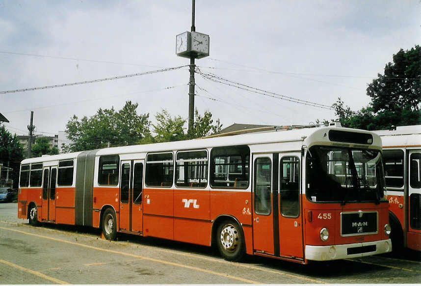 (069'021) - TL Lausanne - Nr. 455 - MAN am 8. Juli 2004 in Lausanne, D�p�t Borde