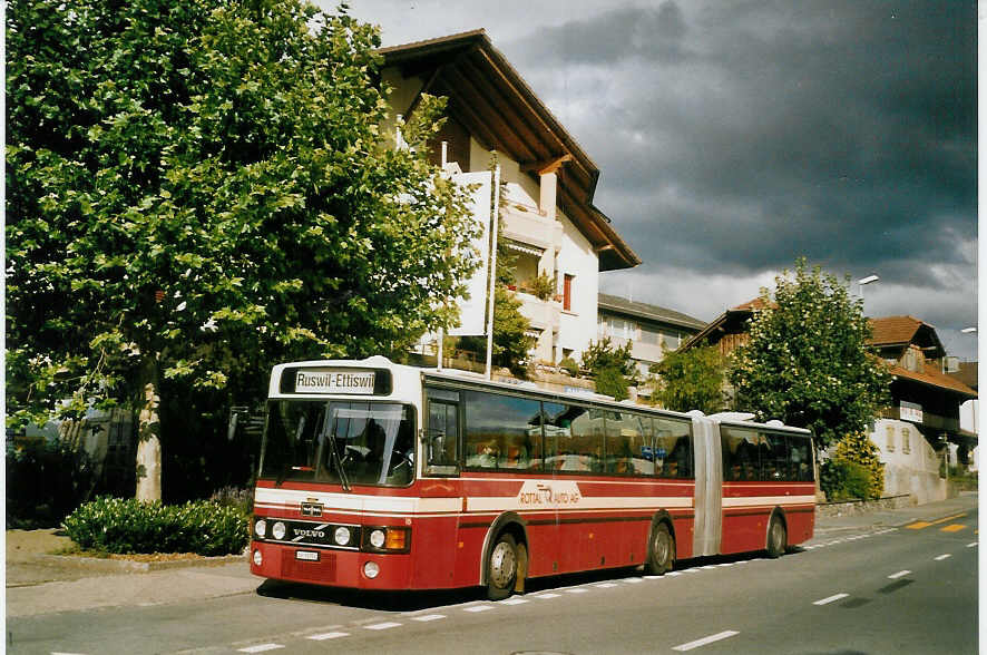 (069'332) - ARAG Ruswil - Nr. 15/LU 15'752 - Volvo/Van Hool am 10. Juli 2004 in R�ediswil, Dorf