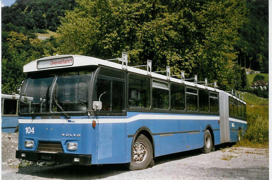 (069'509) - VBL Luzern - Nr. 104 - Volvo/Hess am 17. Juli 2004 in N�fels