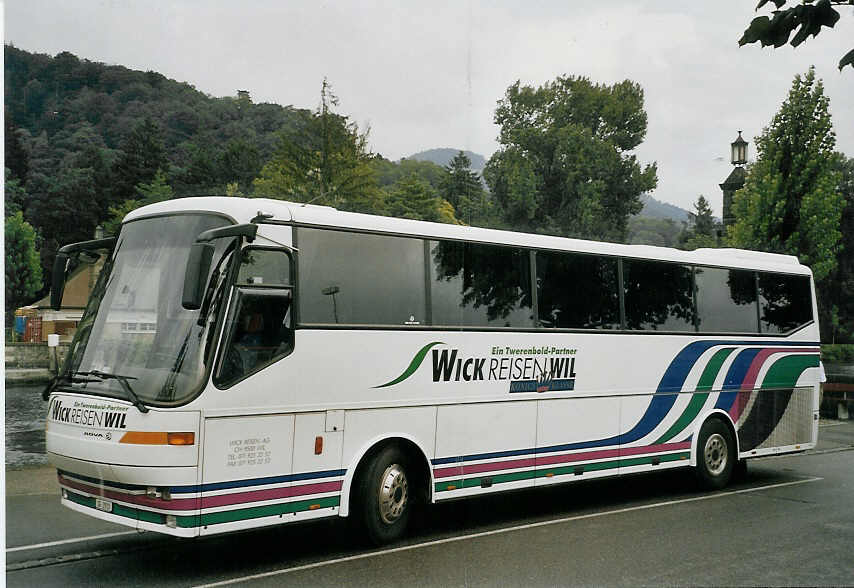 (069'932) - Wick, Wil - SG 2910 - Bova am 17. August 2004 bei der Schiffl�ndte Thun