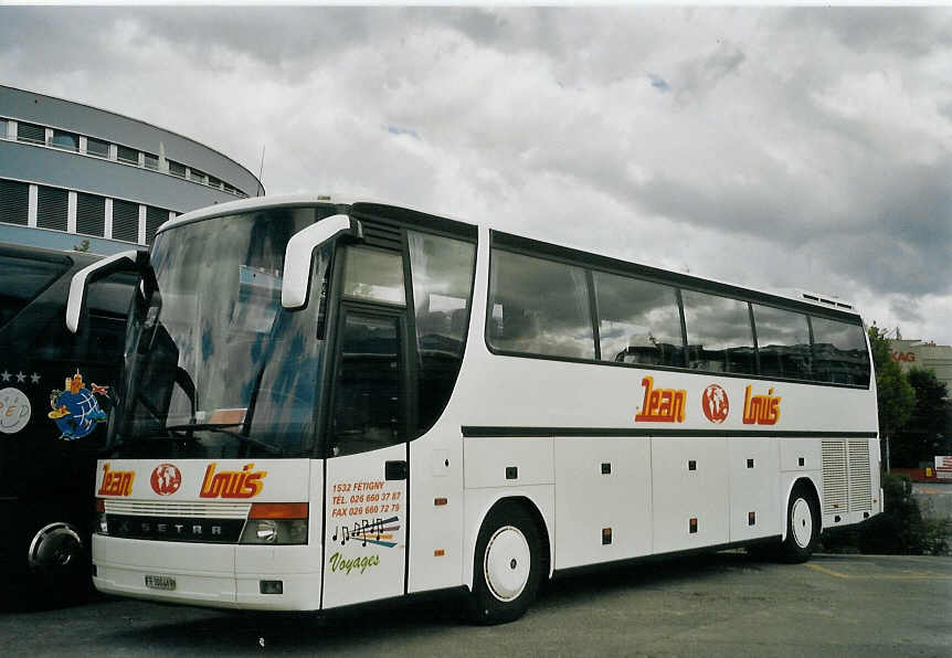 (070'219) - Jean-Louis, F�tigny - FR 300'469 - Setra am 21. August 2004 in Luzern, Inseli-P