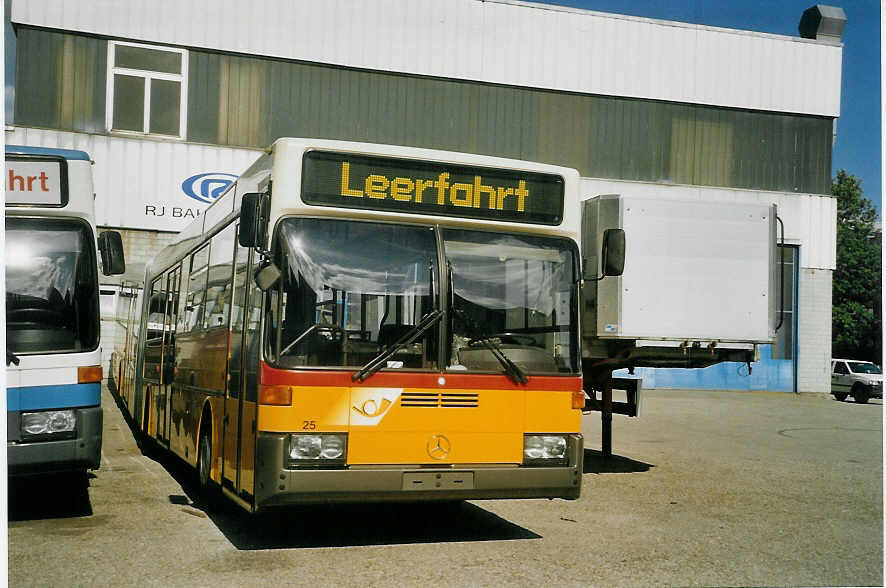 (070'536) - PostAuto Z�rich - Nr. 25 - Mercedes (ex P 27'710) am 28. August 2004 in Biel, BTR