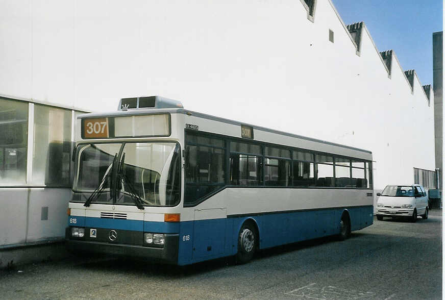 (070'601) - VBZ Z�rich - Nr. 618 - Mercedes am 28. August 2004 in Biel, BTR