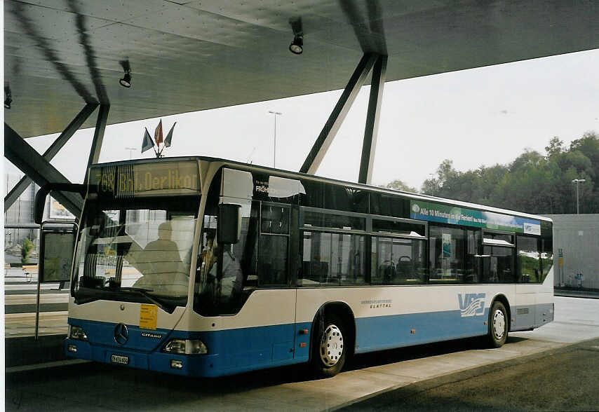 (070'731) - Fr�hlich, Z�rich - Nr. 604/ZH 634'604 - Mercedes am 11. September 2004 in Z�rich, Flughafen
