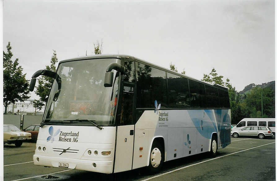 (071'022) - ZVB Zug - Nr. 44/ZG 3394 - Volvo/Dr�gm�ller am 14. September 2004 in Thun, Seestrasse