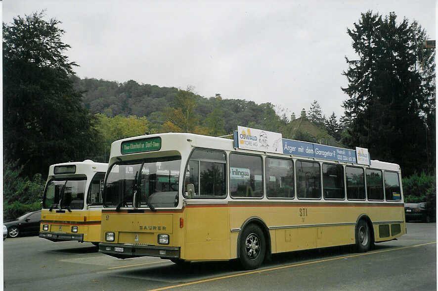 (071'311) - STI Thun - Nr. 57/BE 413'457 - Saurer/R&J am 26. September 2004 bei der Schiffl�ndte Thun