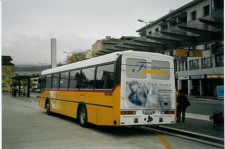 (071'904) - PostAuto Z�rich - Nr. 55/ZH 781'194 - Mercedes/R&J (ex P 25'355) am 9. Oktober 2004 beim Bahnhof Affoltern