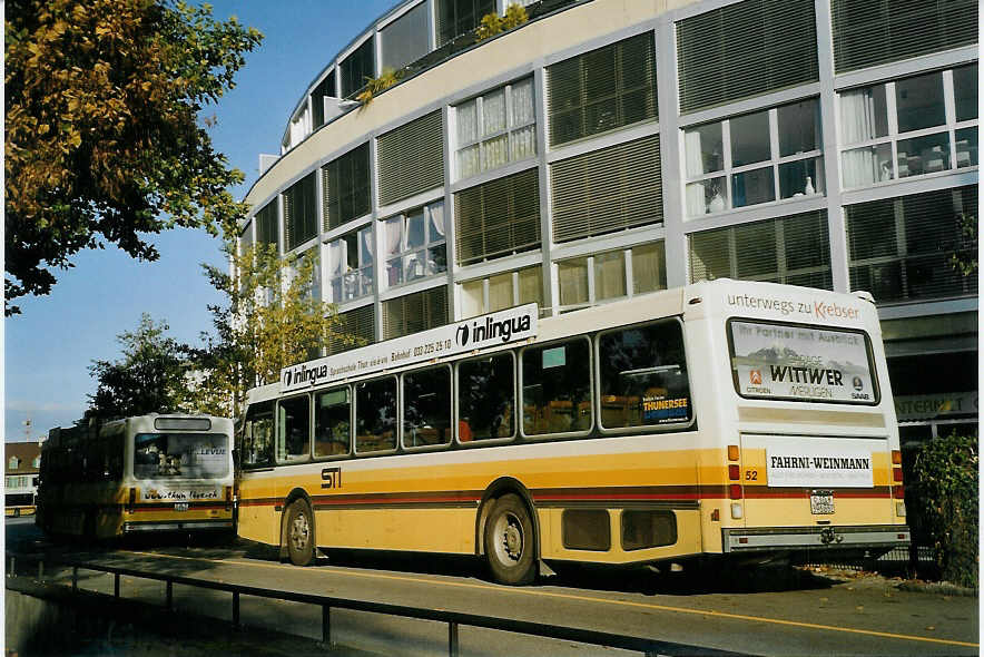 (072'331) - STI Thun - Nr. 52/BE 396'552 - Saurer/R&J am 25. Oktober 2004 bei der Schiffl�ndte Thun