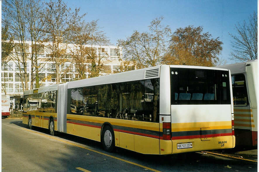 (072'623) - STI Thun - Nr. 107/BE 521'107 - MAN am 15. November 2004 bei der Schiffl�ndte Thun