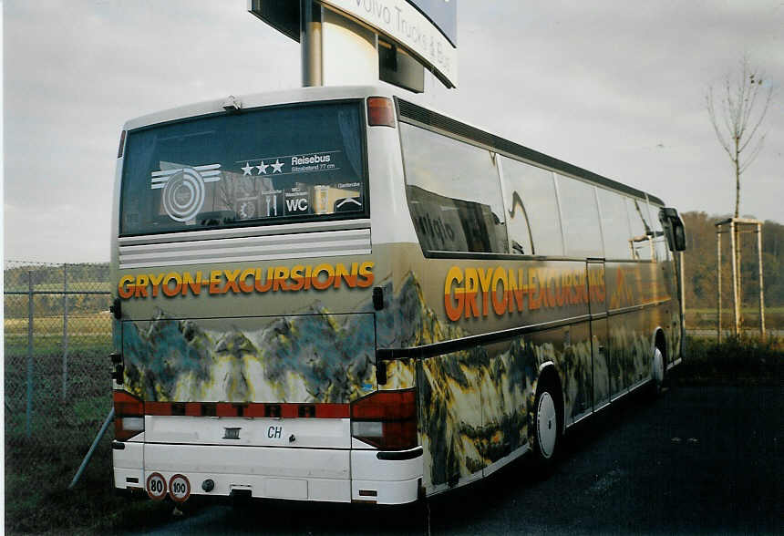 (072'703) - Hauser, Gryon - Setra am 27. November 2004 in M�nchenbuchsee, Volvo