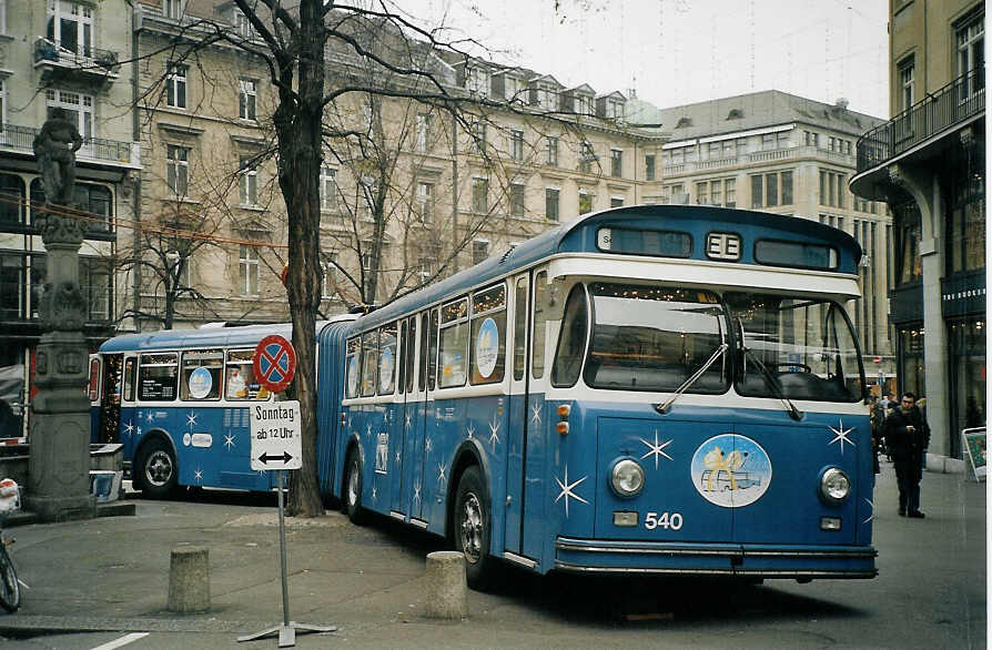 (073'005) - VBZ Z�rich - Nr. 540 - Saurer/Saurer P�cklibus am 11. Dezember 2004 in Z�rich, Bahnhofstrasse