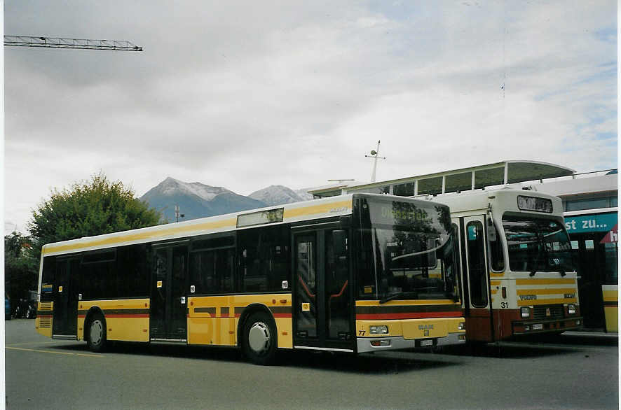 (07'313) - STI Thun - Nr. 77/BE 274'177 - MAN am 27. September 2004 bei der Schiffl�ndte Thun
