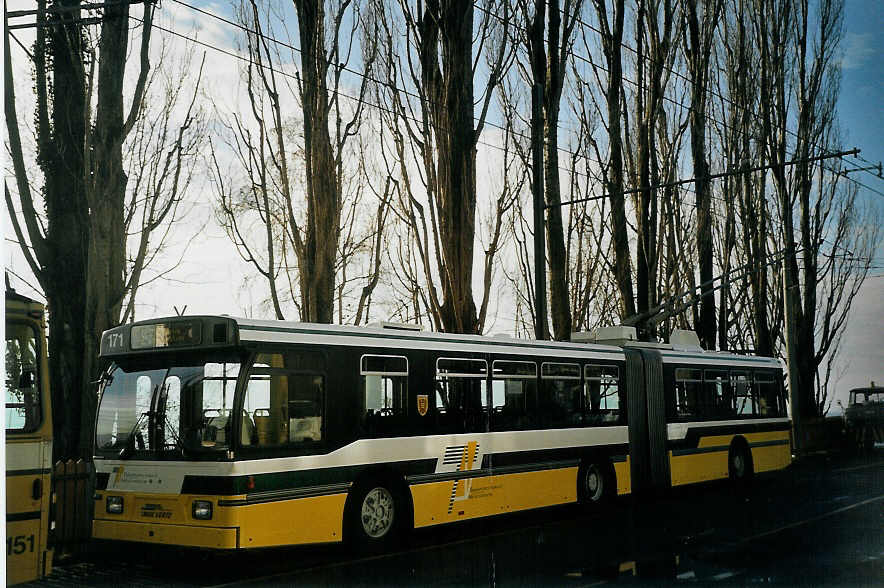 (073'529) - TN Neuch�tel - Nr. 171 - FBW/Hess Gelenktrolleybus am 1. Januar 2005 in Neuch�tel, D�p�t