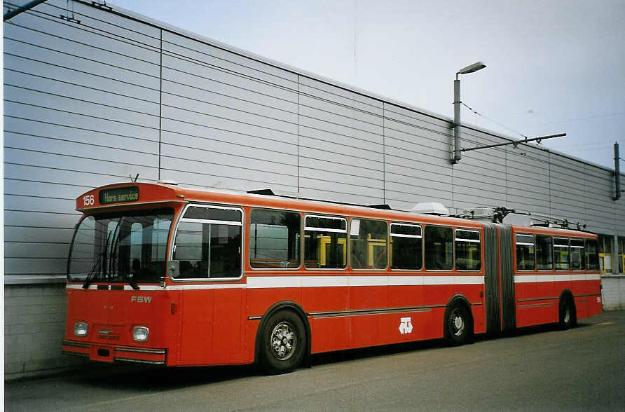 (074'236) - TN Neuch�tel - Nr. 156 - FBW/Hess Gelenktrolleybus (ex Nr. 56) am 16. Januar 2005 in Marin, D�p�t