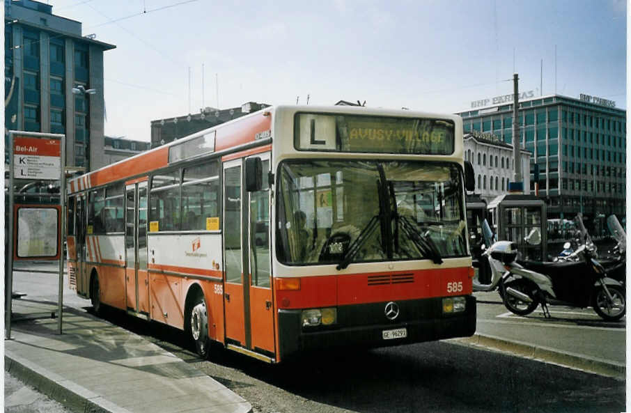 (074'936) - TPG Gen�ve - Nr. 585/GE 96'291 - Mercedes am 24. Februar 2005 in Gen�ve, Bel-Air