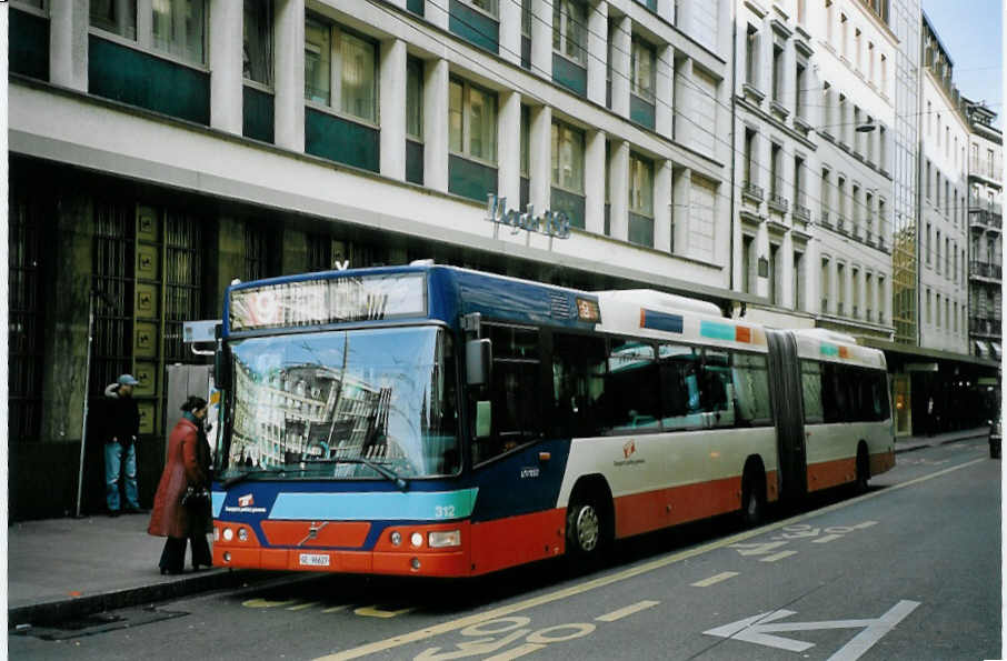 (075'005) - TPG Gen�ve - Nr. 312/GE 96'627 - Volvo am 24. Februar 2005 in Gen�ve, Bel-Air