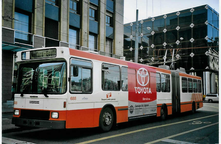 (075'010) - TPG Gen�ve - Nr. 688 - NAW/Hess Gelenktrolleybus am 24. Februar 2005 in Gen�ve, Bel-Air