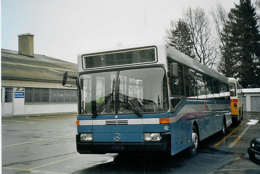 (075'426) - VZO Gr�ningen - Nr. 42 - Mercedes am 5. M�rz 2005 in Bellach, Hess