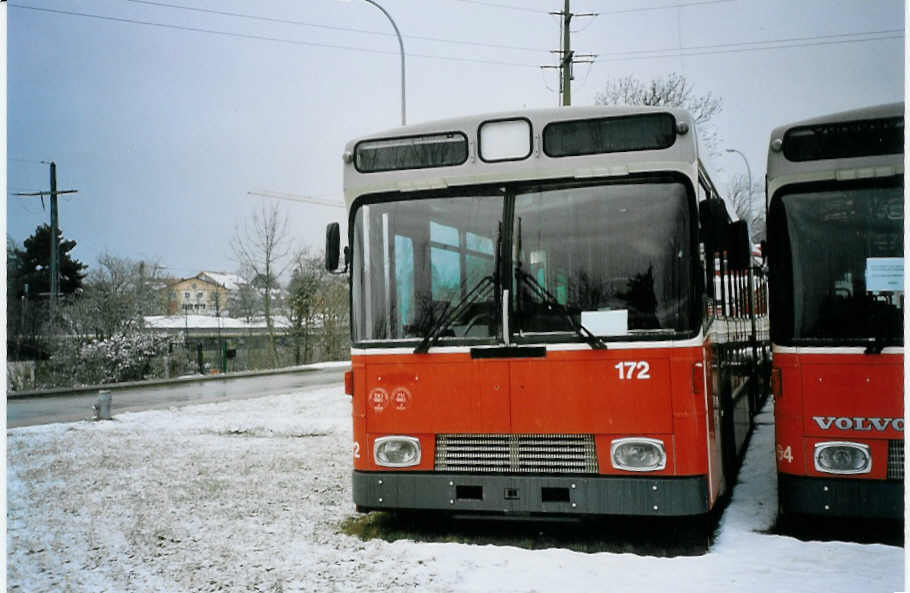 (075'612) - Beck, Gen�ve - Nr. 172 - Volvo/R&J (ex TPG Gen�ve Nr. 172) am 6. M�rz 2005 in Nyon, Lauber