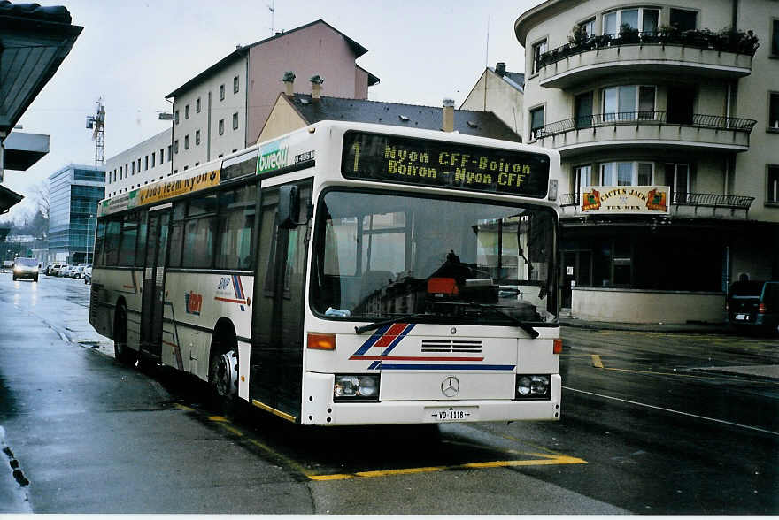 (075'621) - TPN Nyon - VD 1118 - Mercedes am 6. M�rz 2005 beim Bahnhof Nyon