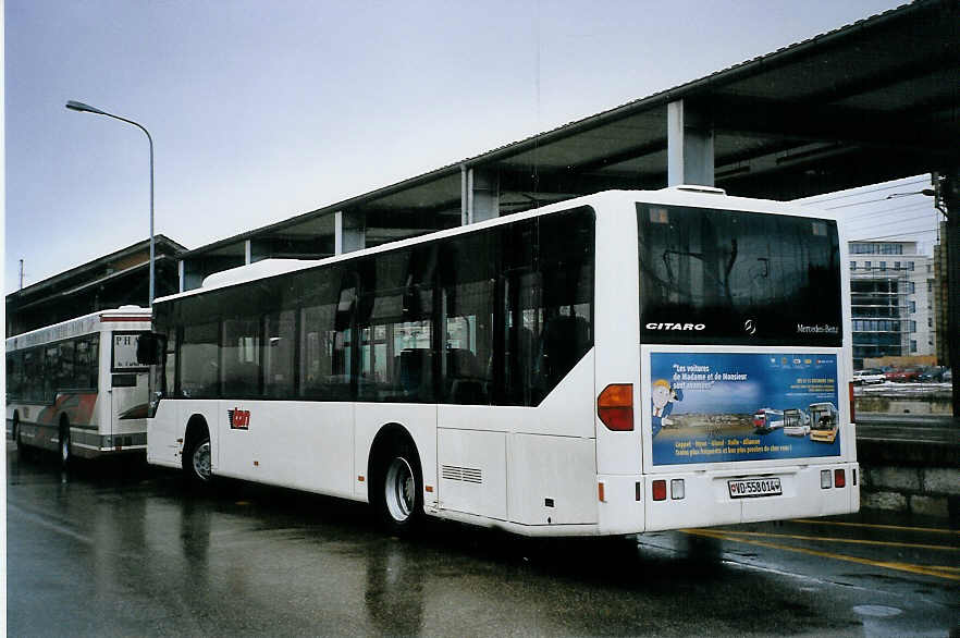 (075'624) - TPN Nyon - VD 558'014 - Mercedes am 6. M�rz 2005 beim Bahnhof Nyon