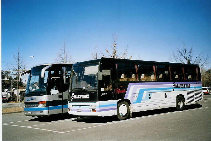 (075'717) - Ballestraz, Gr�ne - VS 141'494 - Renault am 18. M�rz 2005 in Thun, Seestrasse